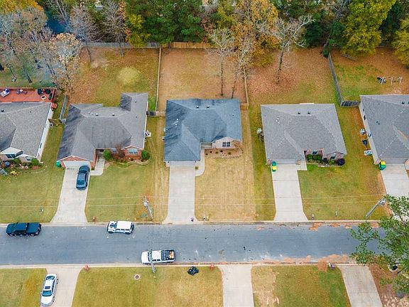 3rd image of 14134 Shady Ln
