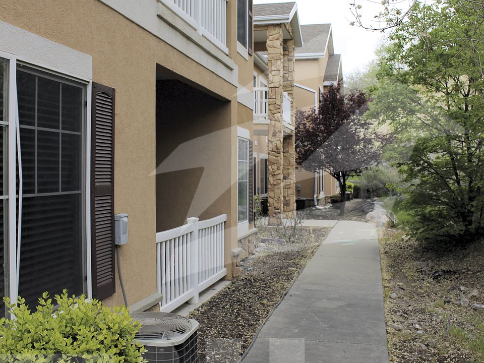 1st image of 1145 S Canyon Meadow Dr APT 10