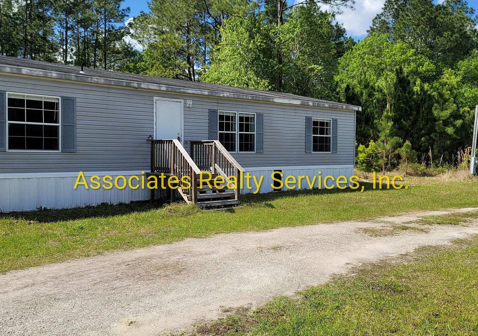 Secluded Home in the Country — Photo 2