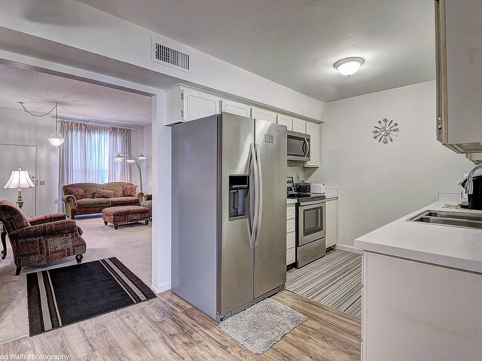 1st image of 10167 W Thunderbird Blvd
