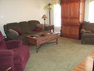 3rd image of 132 Crestview Dr
