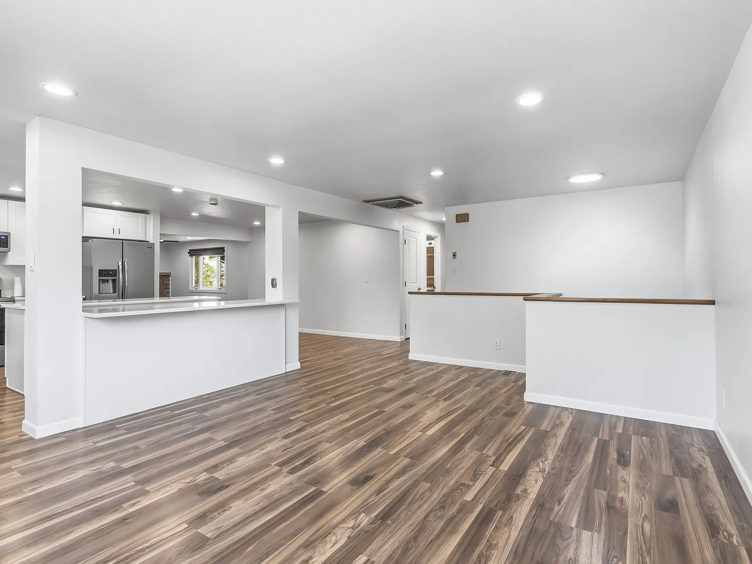 122 Helena Circle - 1 — Photo 3
