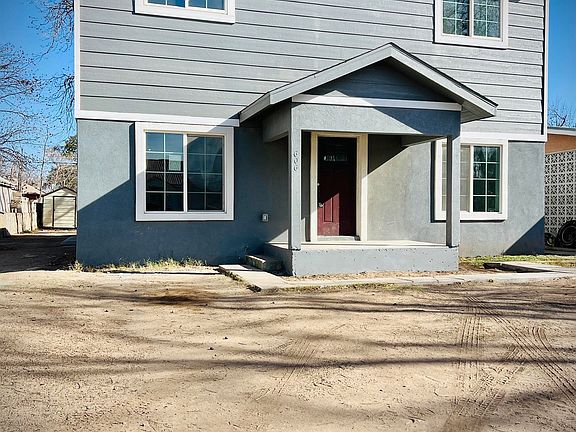 3rd image of 606 N Mesquite St