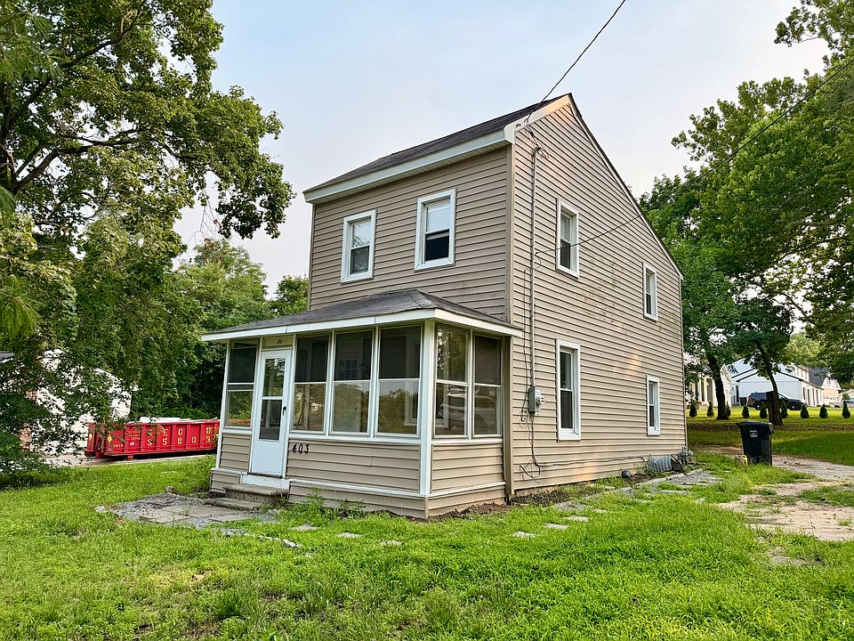 1st image of 403 Mantua Blvd