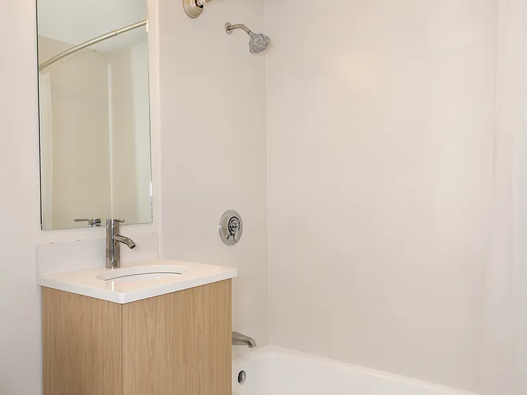 194 Hillside St #6 — Photo 6