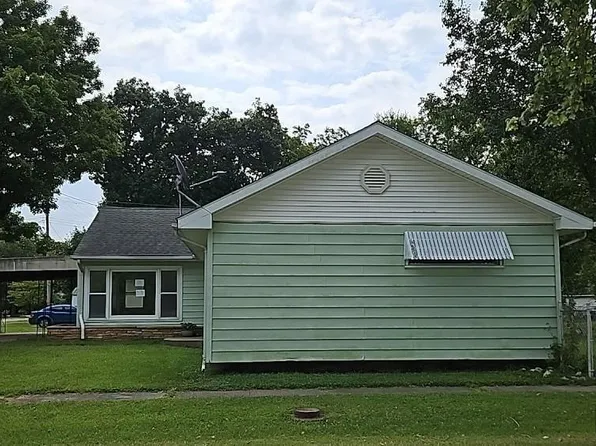 150 McKinley Ave, Tamms, IL 62988