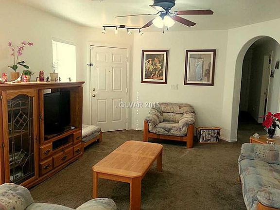 3rd image of 9569 Grapeland Ave