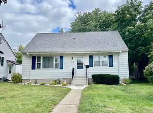 1614 16th Ave, Sterling, IL 61081