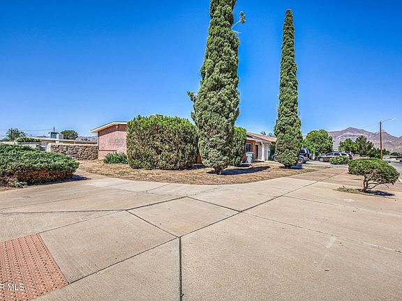 3rd image of 5144 Raymond Telles Dr