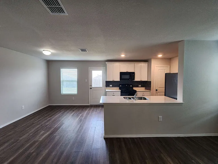 14428 Cloudview Way — Photo 4
