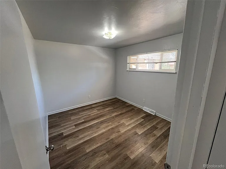 947 S Benton St — Photo 13