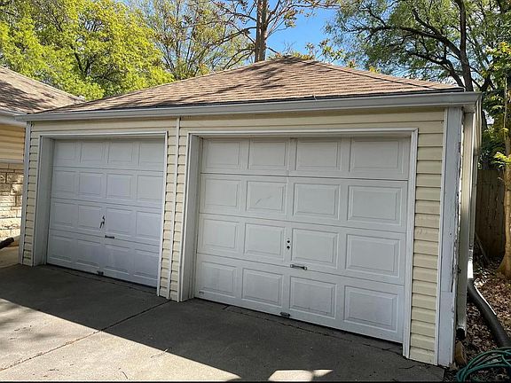 2nd image of 3745 Sheridan Blvd