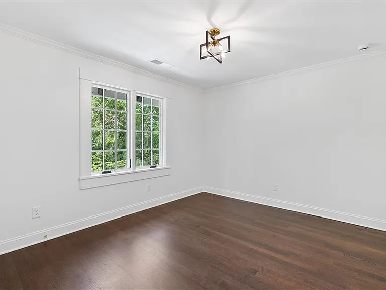 1296 Hilton Dr — Photo 39