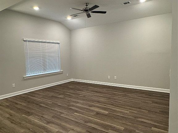 2nd image of 1020 Birch Ln