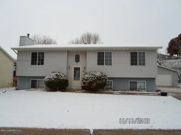 817 41st Ave NW, Rochester, MN 55901