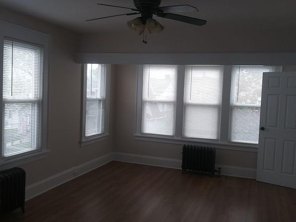 82 Elm St FLOOR 2