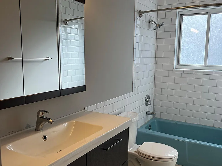 1058 E Davies Ave — Photo 5