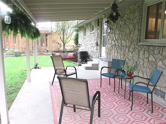 5th image of 751 Thelma Dr