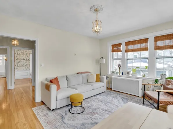 41 Bowdoin St APT 33, Cambridge, MA 02138