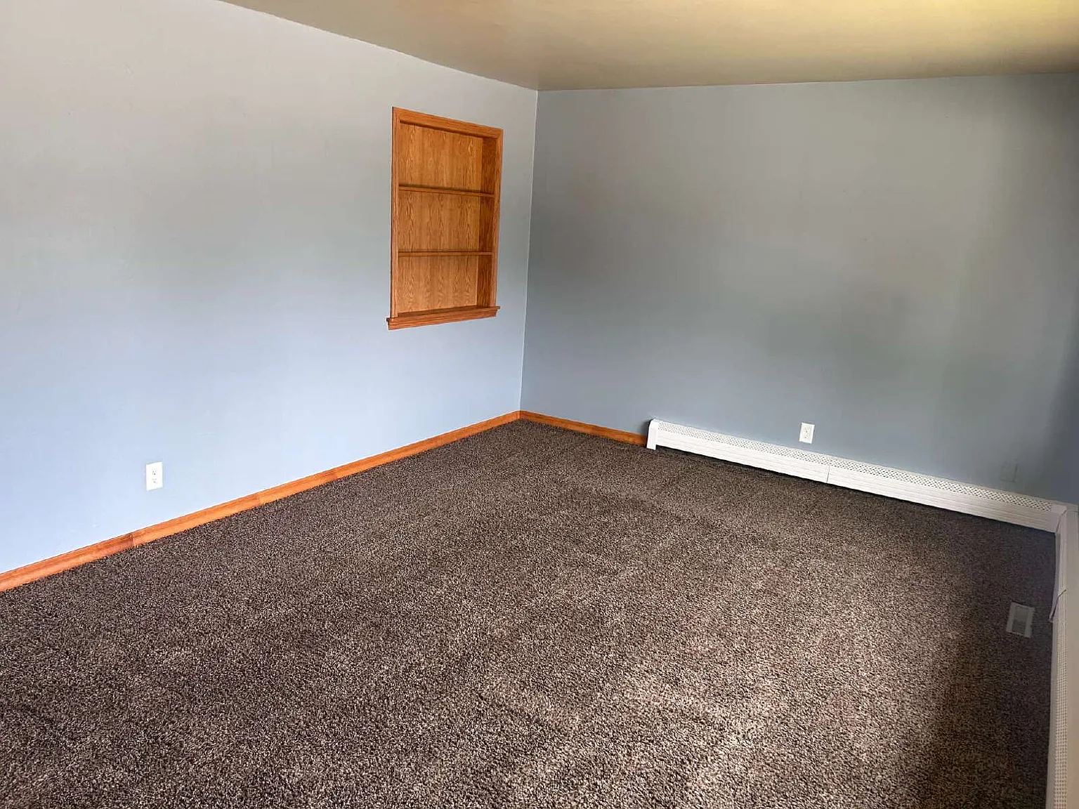 3 bed, 2.0 bath, 1264 sqft, $1,595 — Photo 4