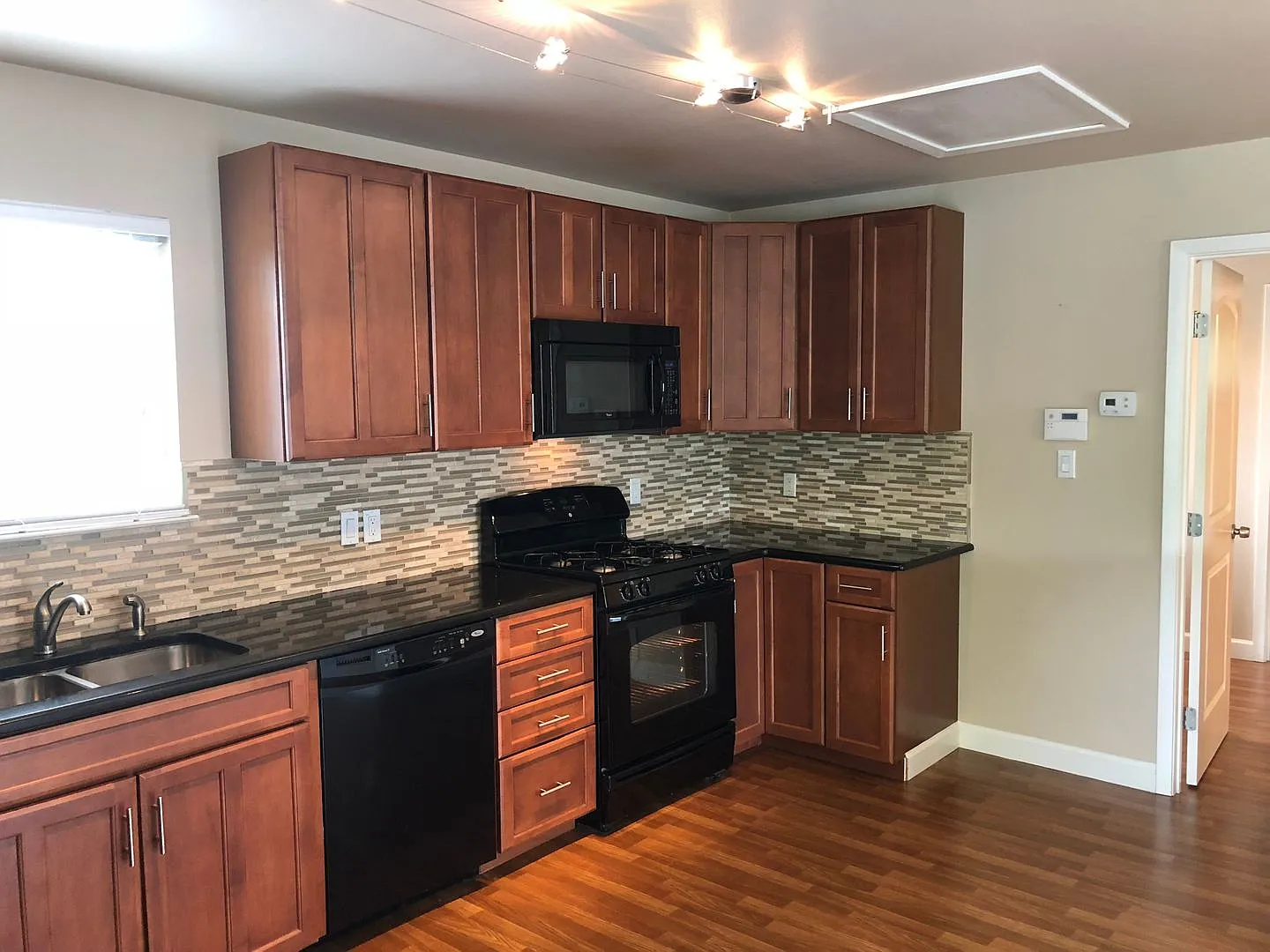 4511 Depew Avenue — Photo 2