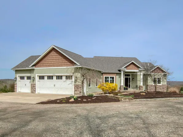 4343 S Montcalm Ave, Lowell, MI 49331