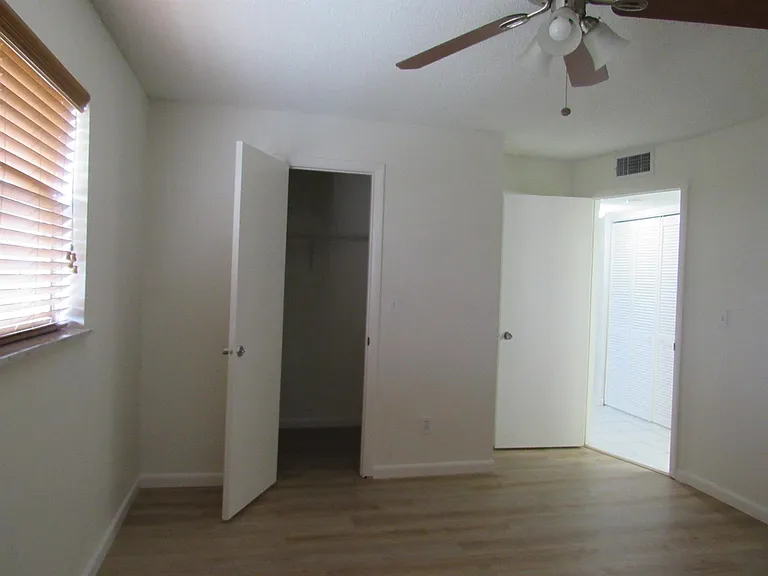 2110 SE Edler Dr — Photo 13