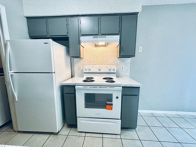 1318 Southport Dr — Photo 33
