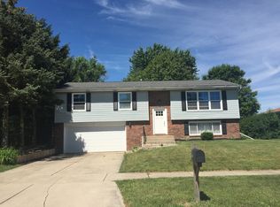 112 Poplar Ct, Hebron, IN 46341