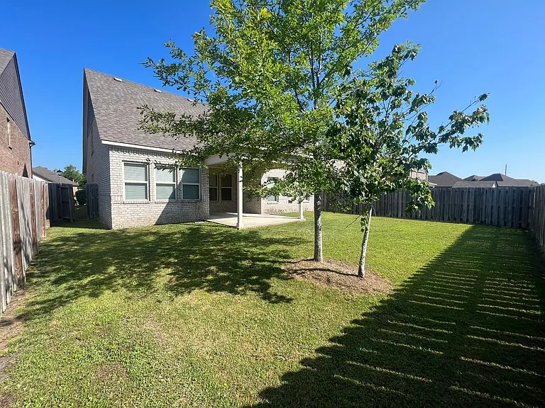 9324 Turnberry Park Dr — Photo 32