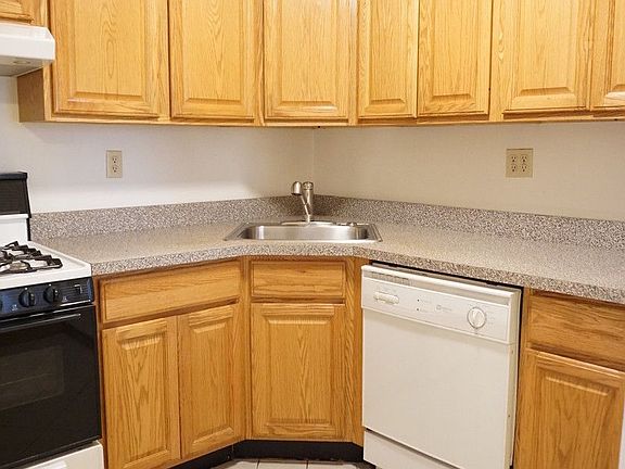 5th image of 34 W 69th St #3R