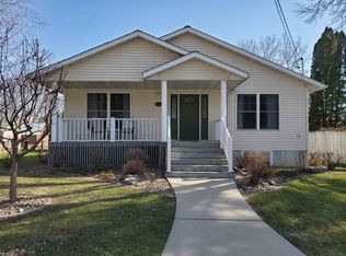 204 2nd St NW, Elkader, IA 52043
