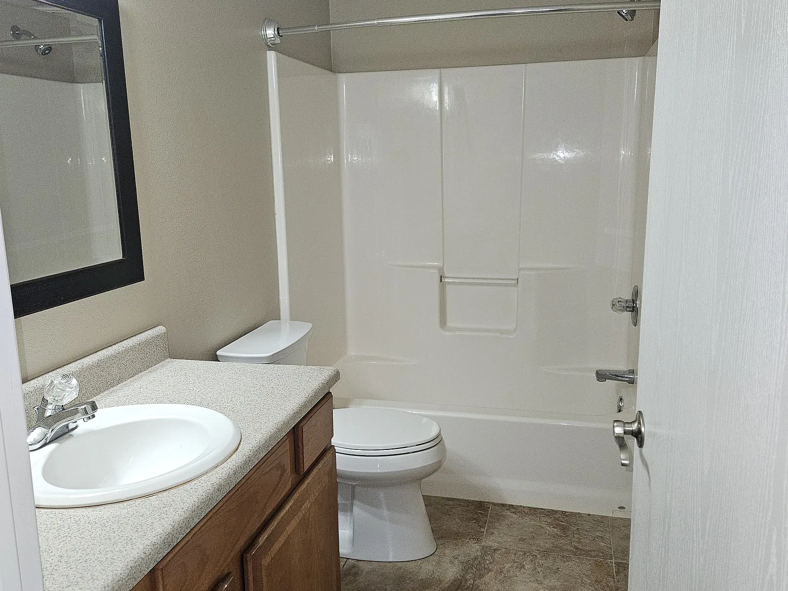 3 bed, 1437 sqft, $1,650 — Photo 3