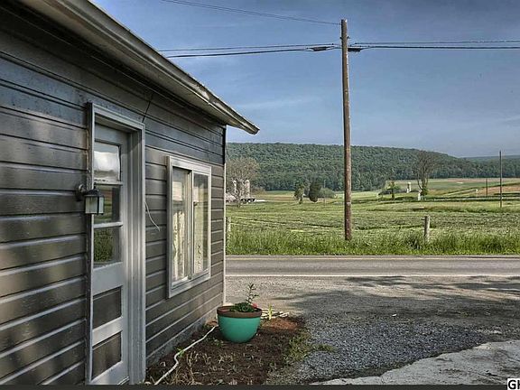 3rd image of 6279 Blain Road & 6277 Blain Rd