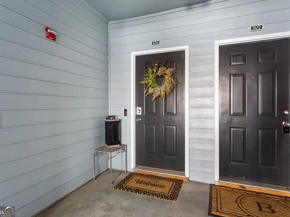 506 Vinings Forest Ct SE, Smyrna, GA 30080