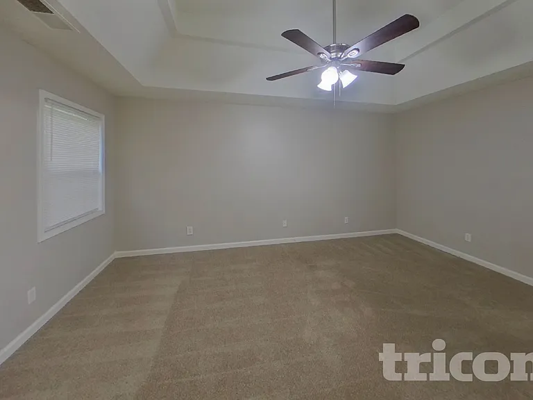 200 Towler Dr — Photo 8