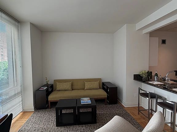 5th image of 1510 Lexington Ave APT 6N