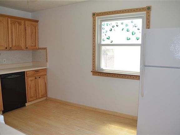 4th image of 6111 Delora Ave