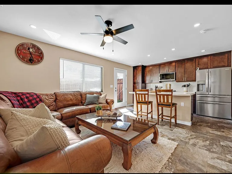 886 Laguna St — Photo 1