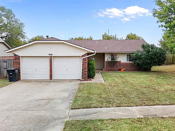 2nd image of 908 Cottonwood Dr