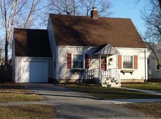 233 N Harvey St, Griffith, IN 46319