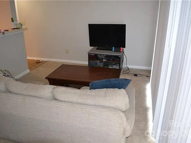 1649 Arlyn Cir #A — Photo 12