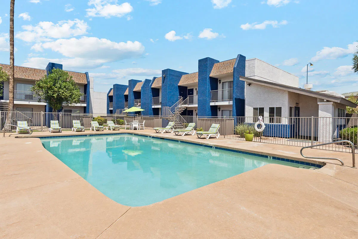 Sorrento Apartments — Photo 2
