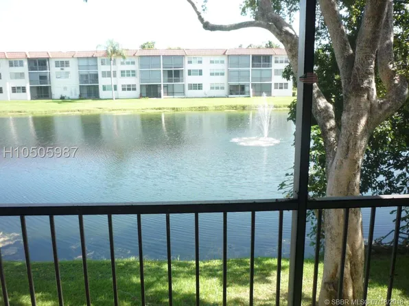 8961 S Hollybrook Blvd APT 206, Pembroke Pines, FL 33025