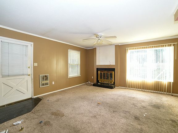 5th image of 3109 E 18th St
