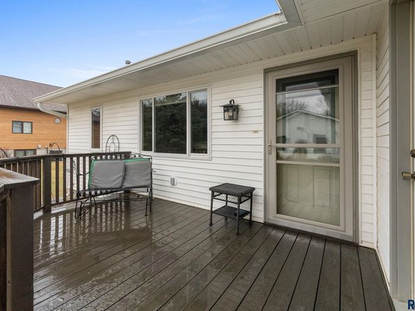 3881 Brant Grove Dr, Brant Lake, SD 57016