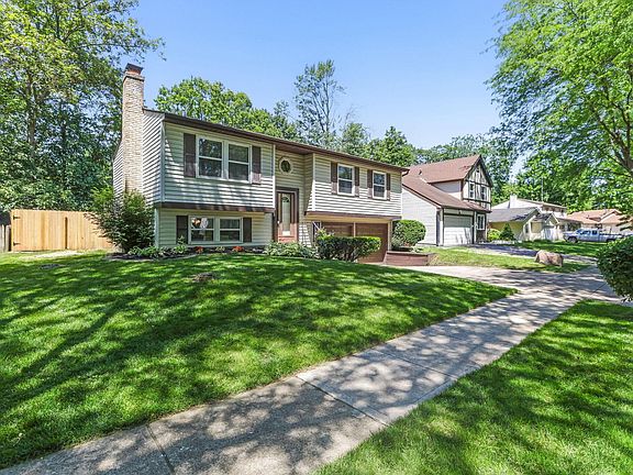 5th image of 1391 Royston Dr