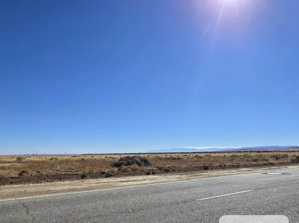 17000 W Avenue A #12, Lancaster, CA 93536