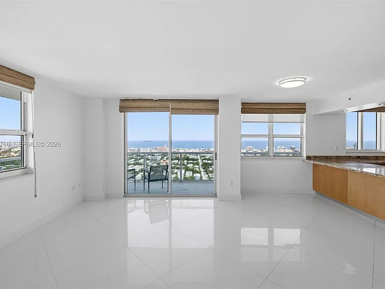 650 West Ave #2912 — Photo 3