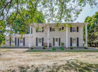 2550 Chaucer Dr NE, Canton, OH